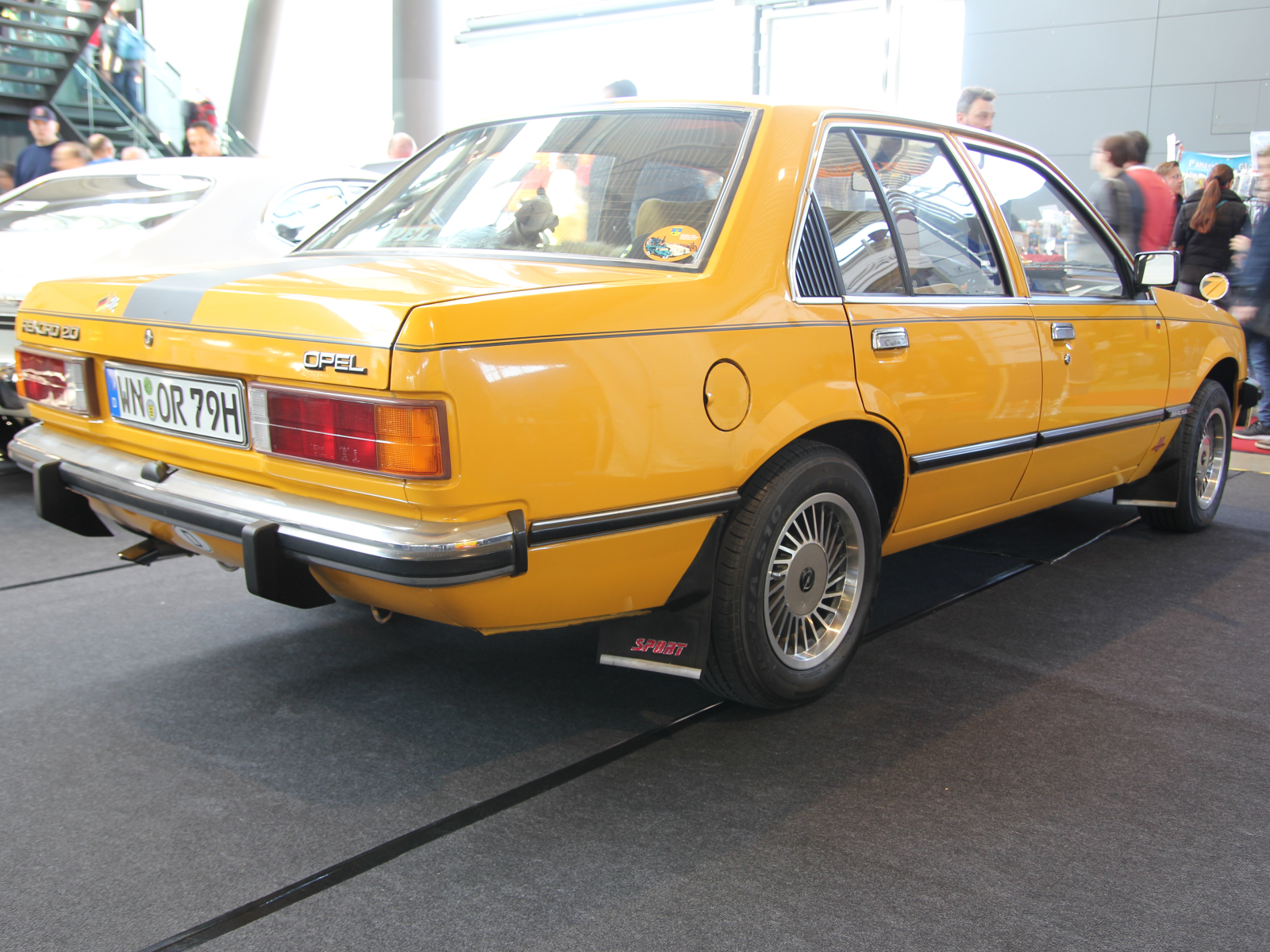 Opel Rekord E 2,0