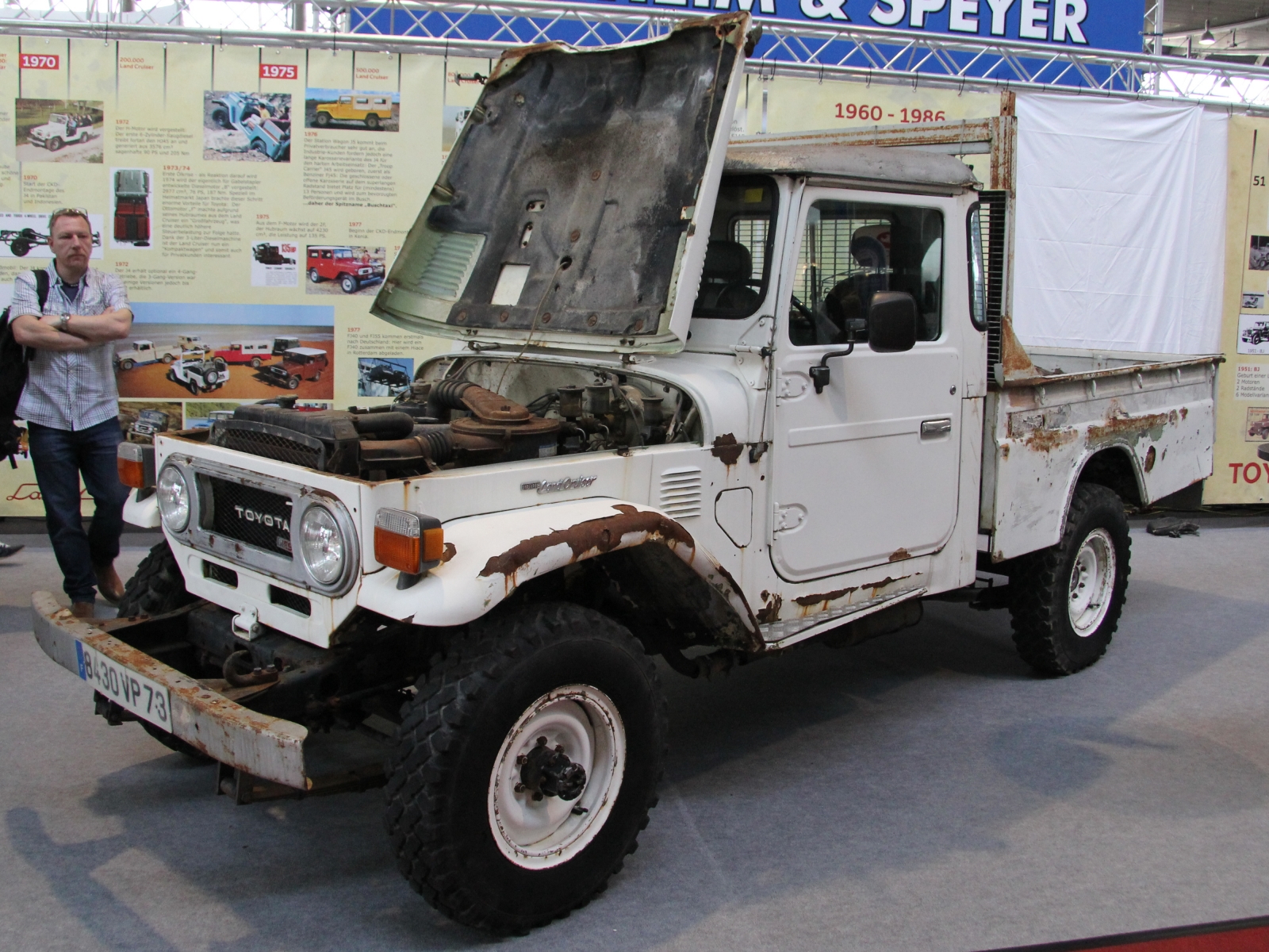 Toyota Land Cruiser Pick-Up