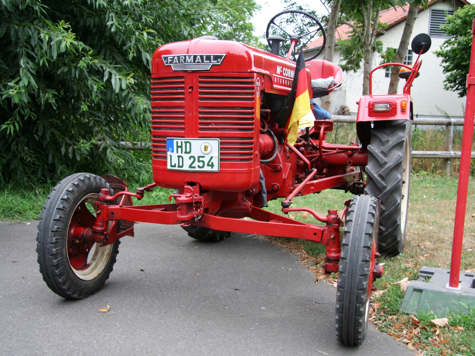 IHC Mc Cormick Farmall DLD 2