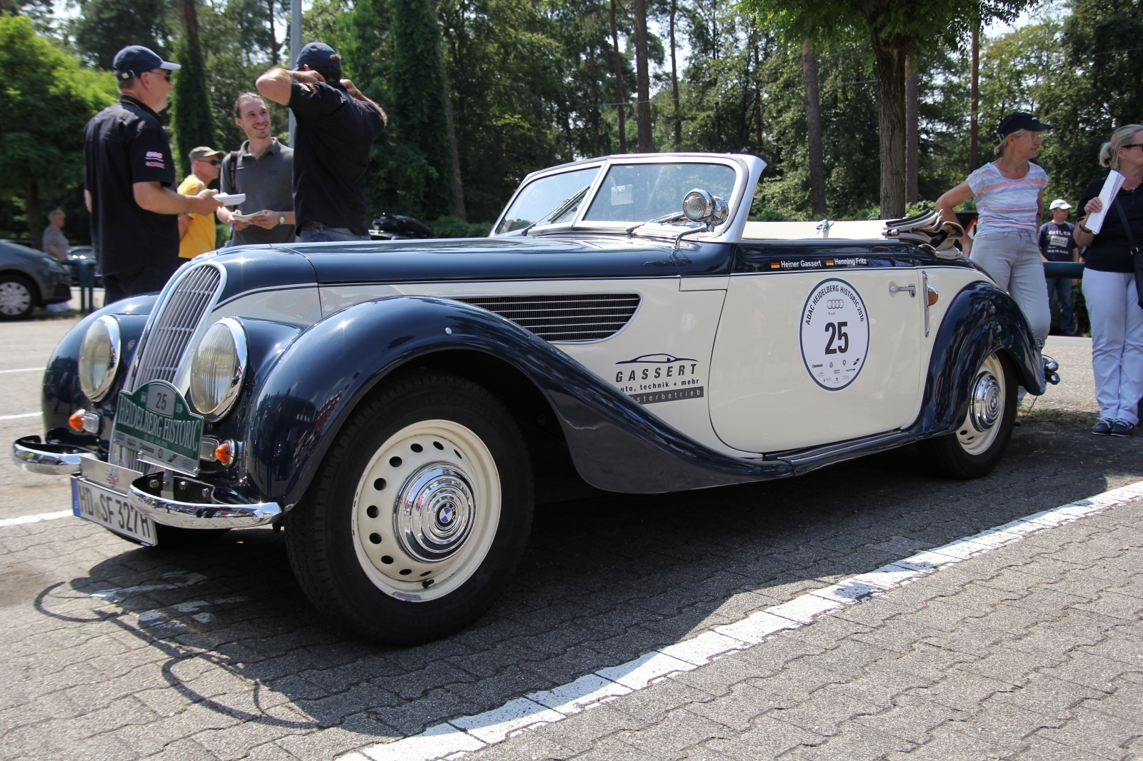 BMW 327-2 Cabriolet