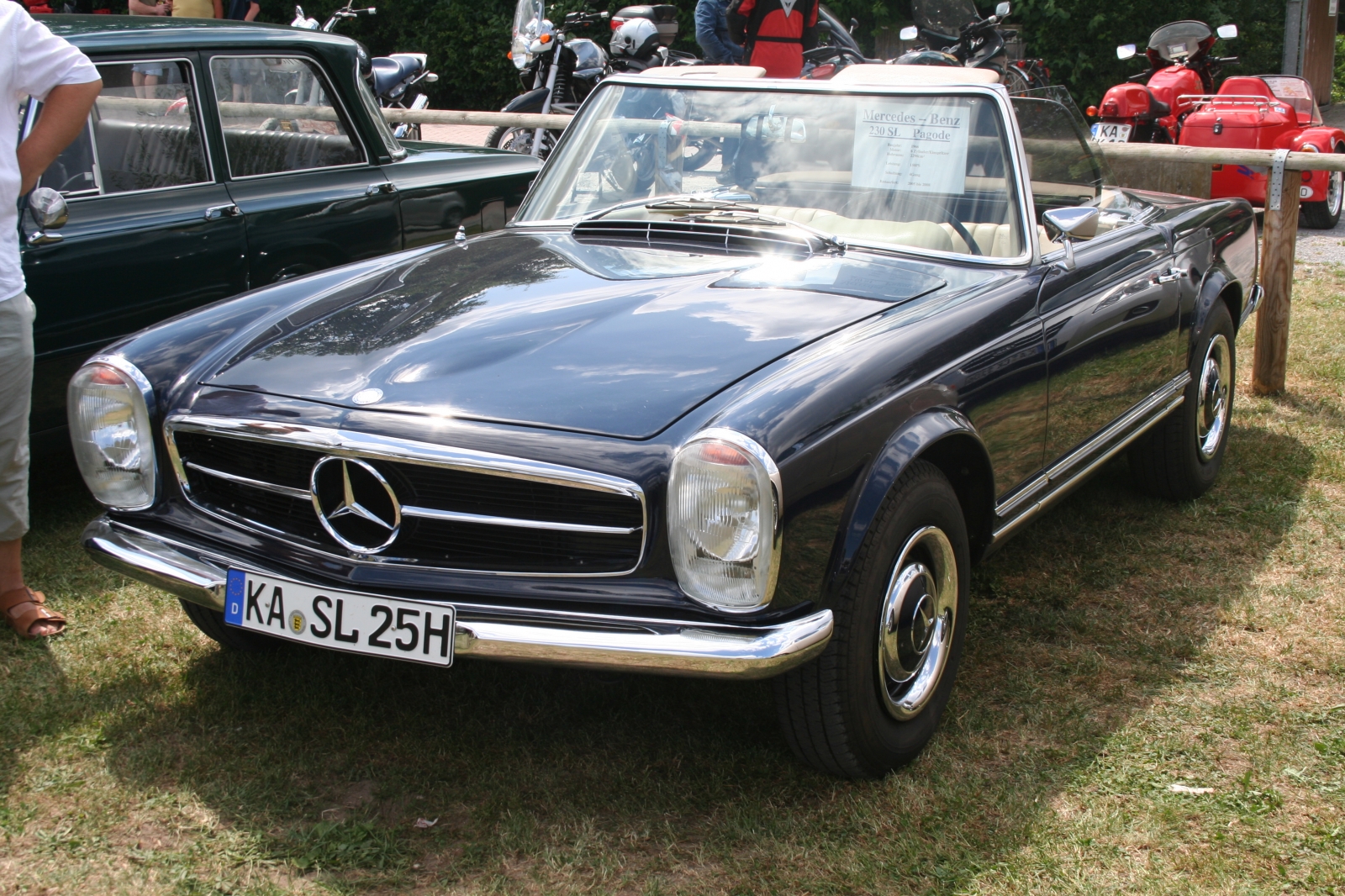 Mercedes Benz 230 SL W 113