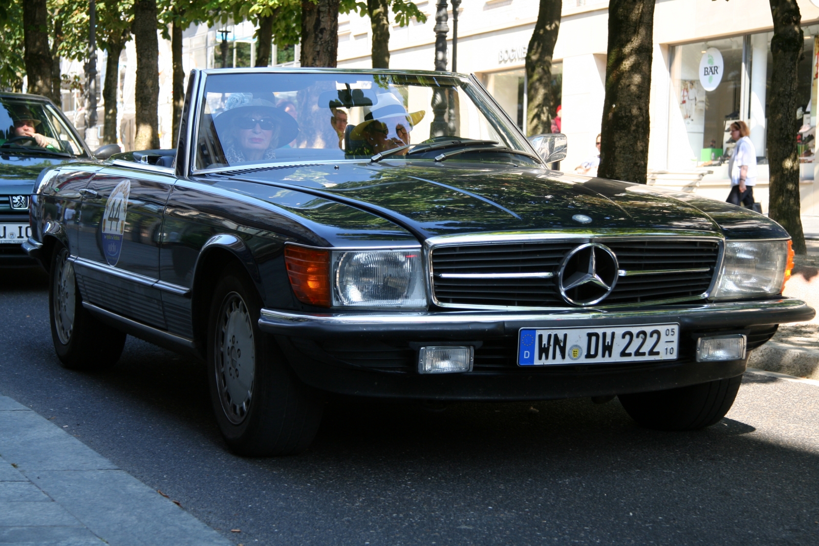 Mercedes Benz 280 SL R 107