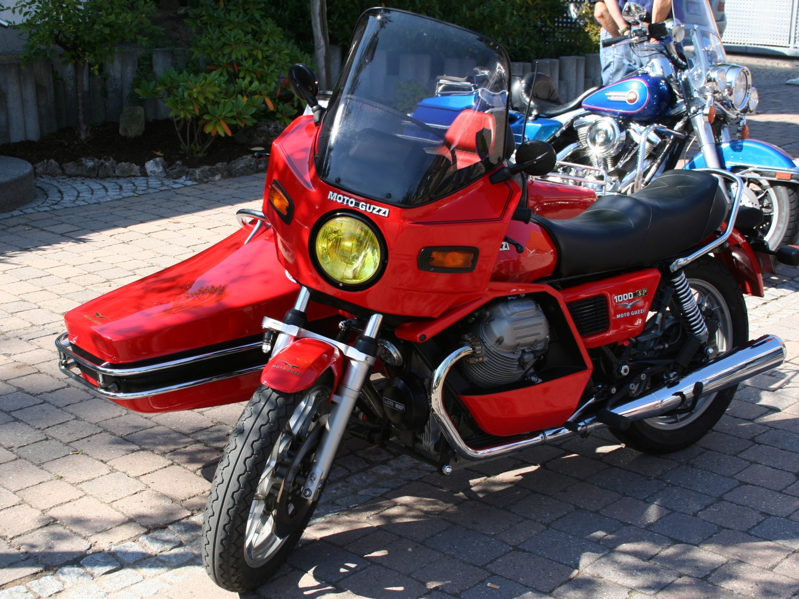 Moto Guzzi 1000 SP Gespann