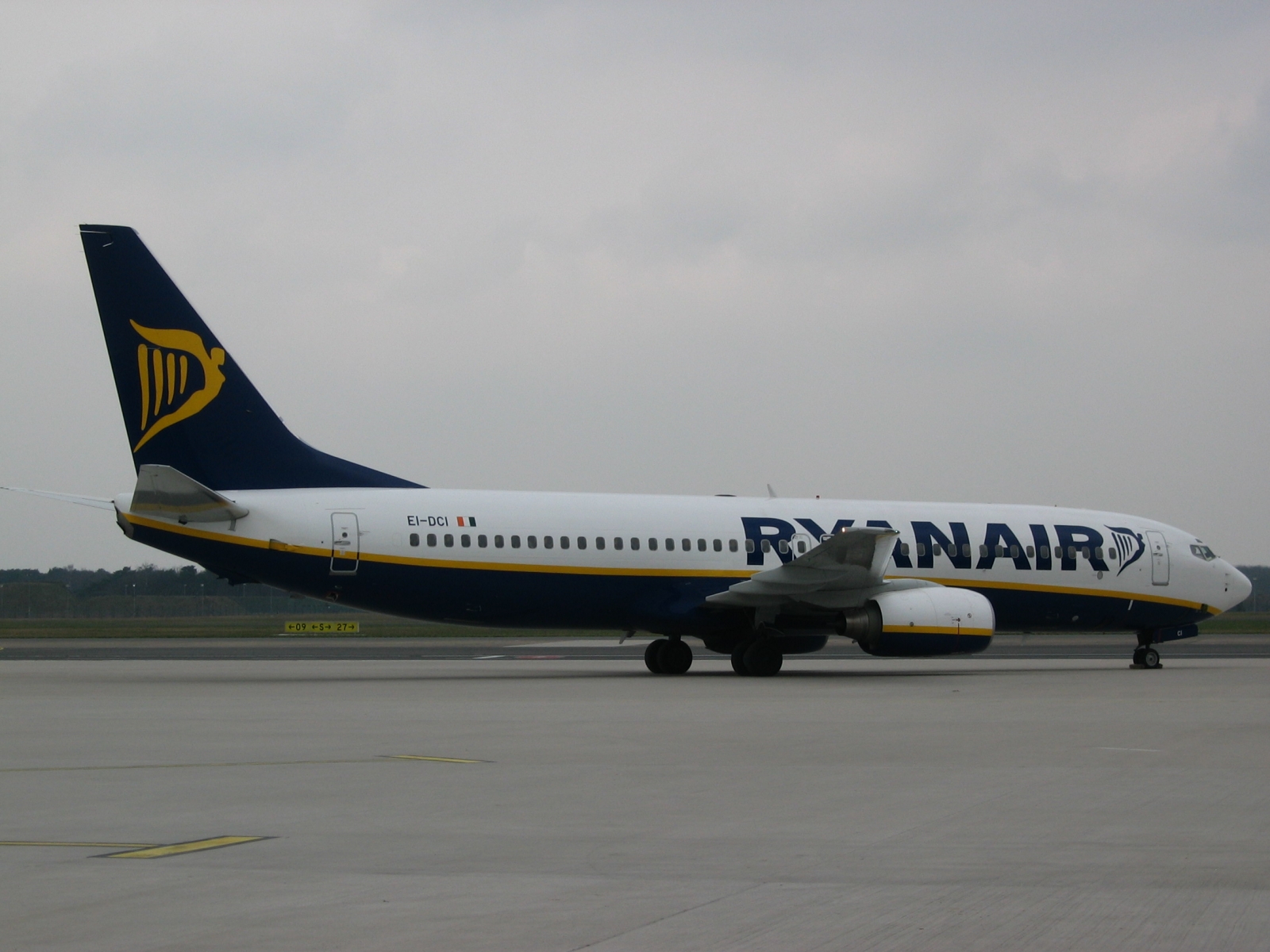 Boeing 737 8AS Ryanair