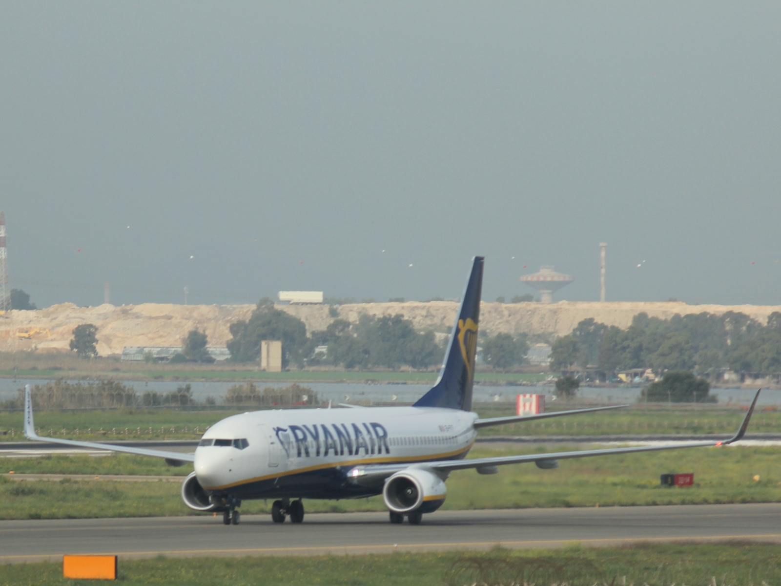 Boeing 737 8AS Ryanair