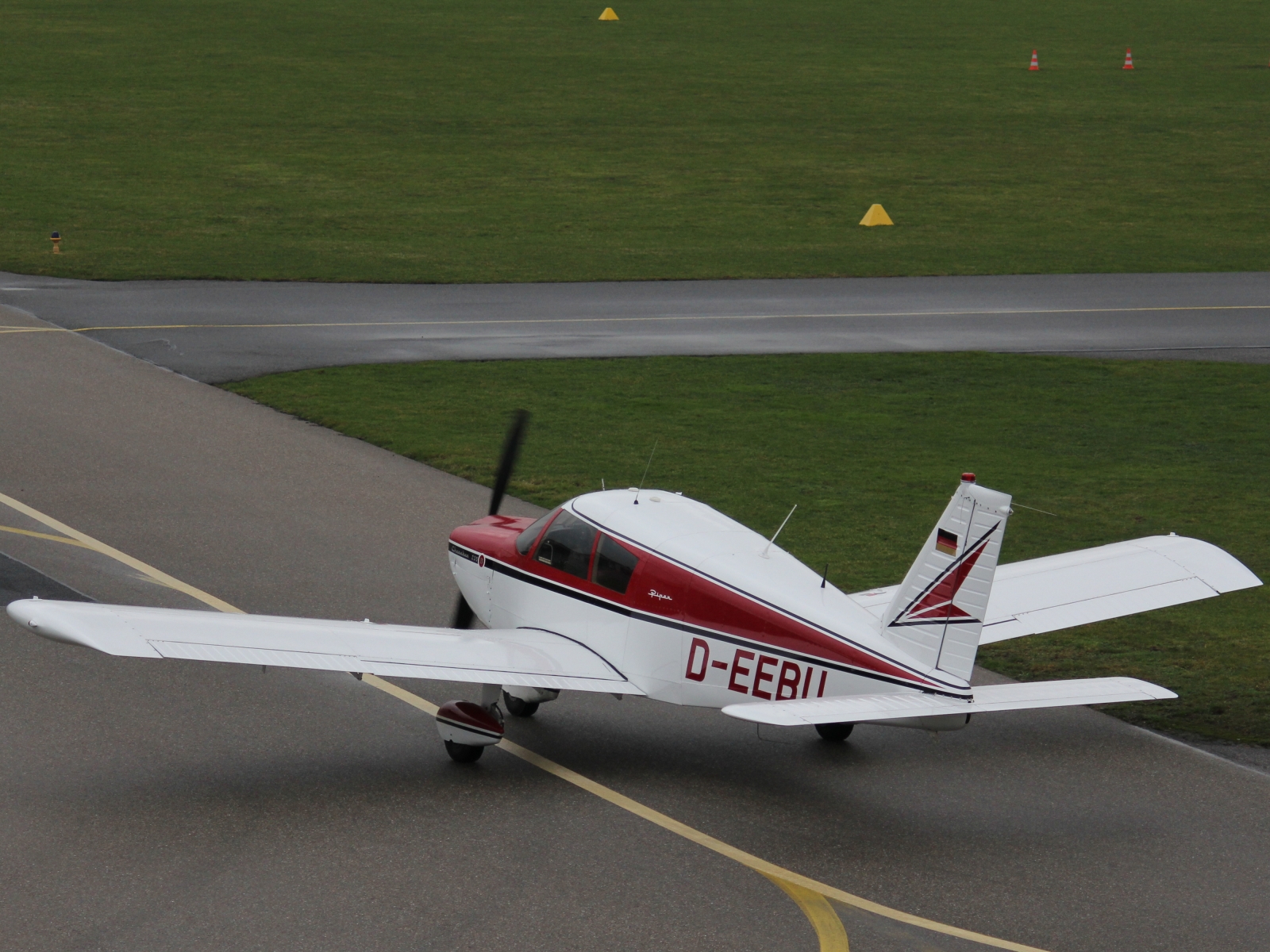 Piper PA-28-235 Cherokee B