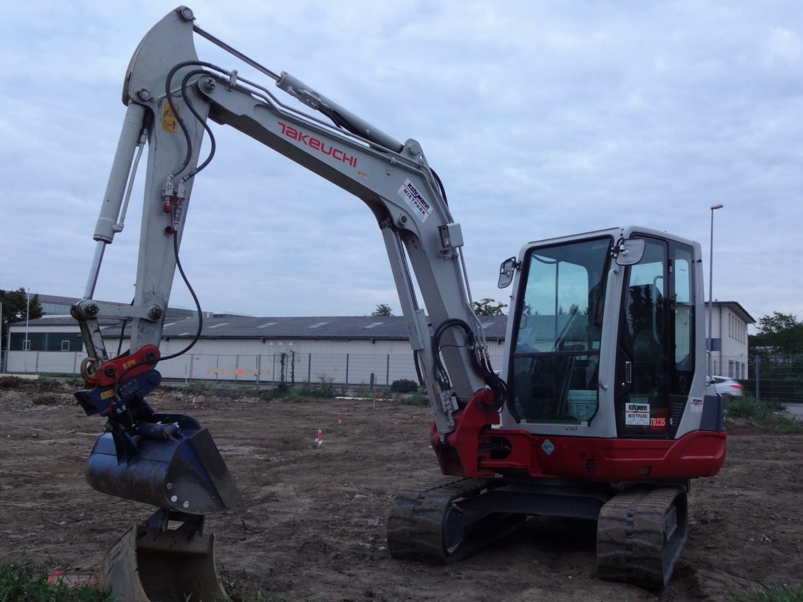 Takeuchi TB 235