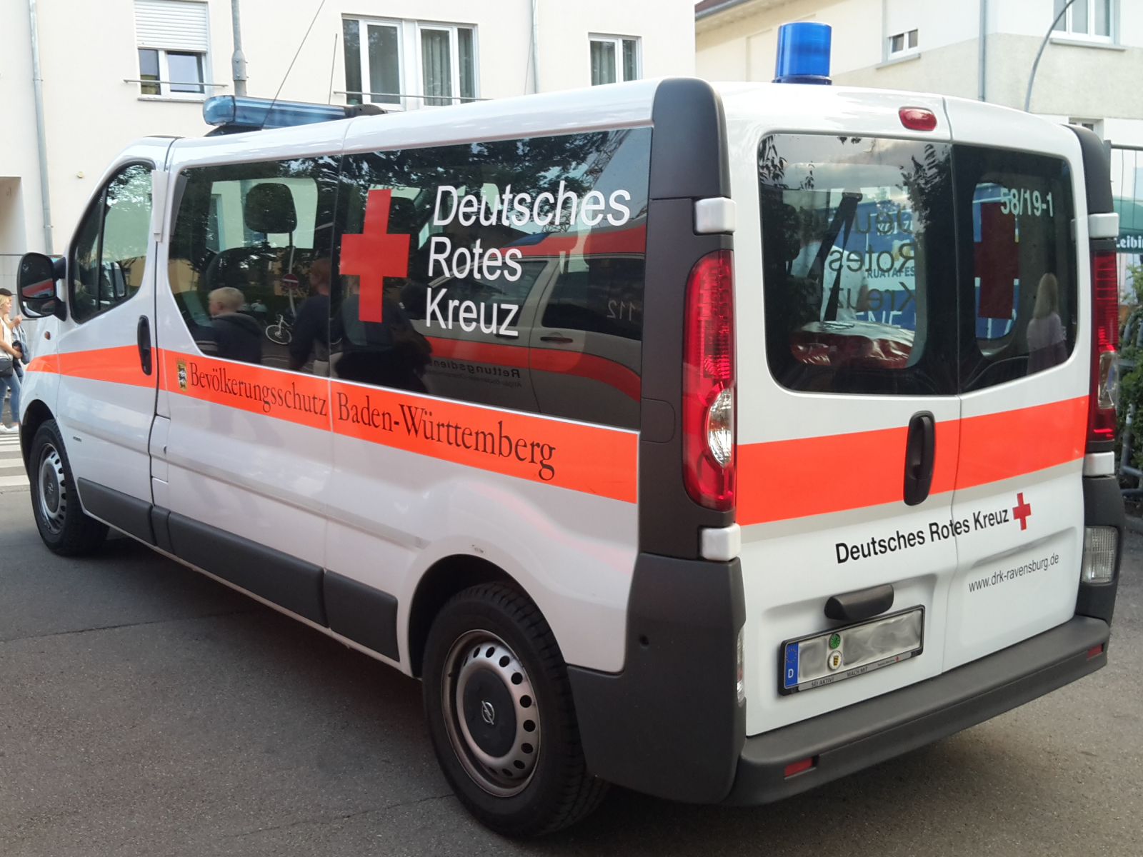 Opel Vivaro Deutsches Rotes Kreuz