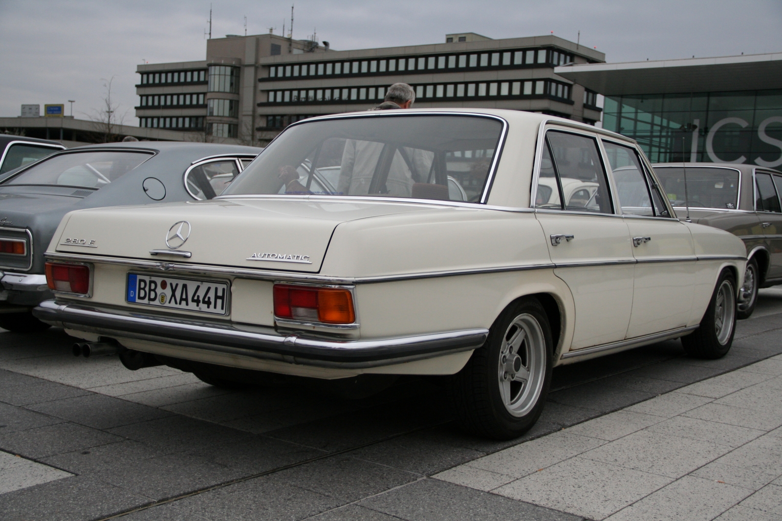 Mercedes Benz 280 E Automatic