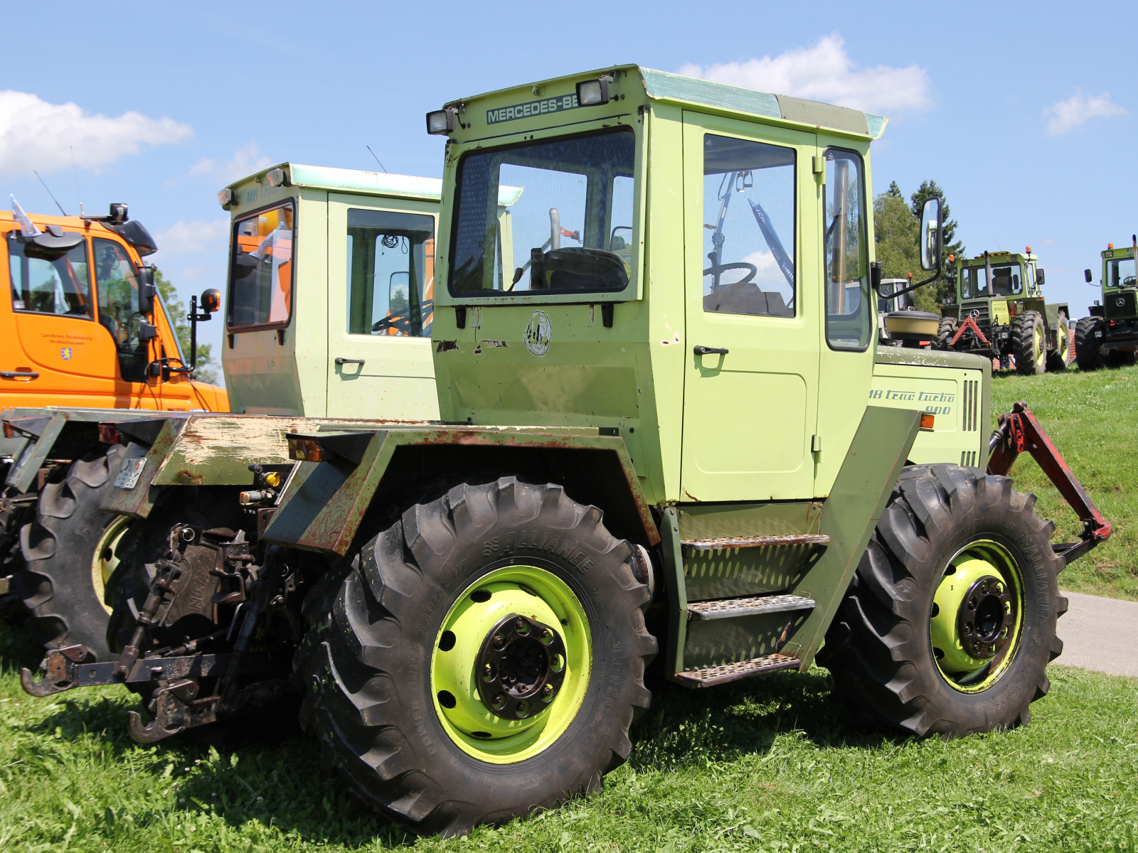 Mercedes Benz MB-Trac 900 Turbo