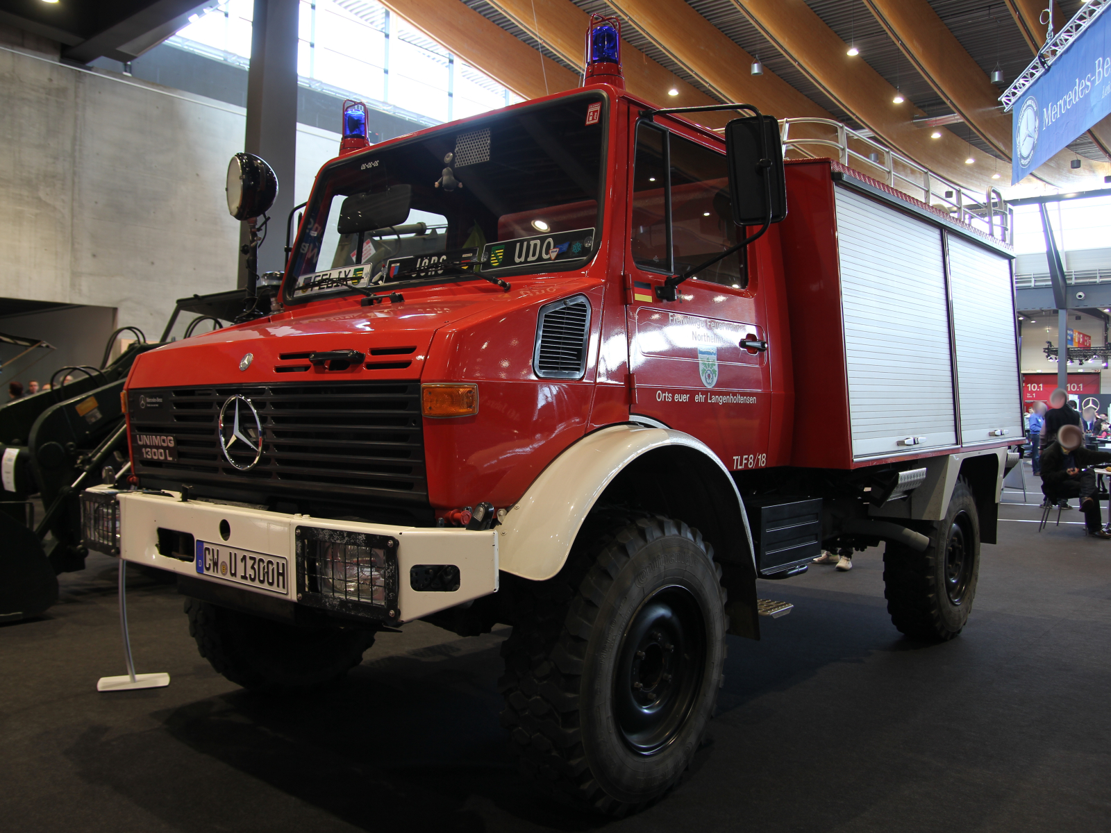 Unimog U 1300 L TLF 8/18 Feuerwehr mit Aufbau von Schlingmann