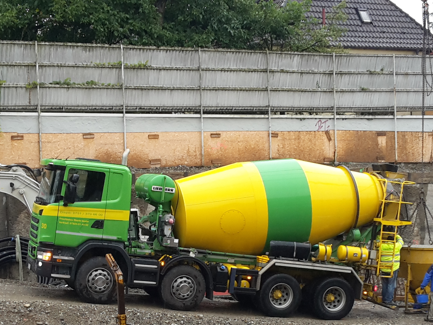 Scania G mit Aufbau von Liebherr