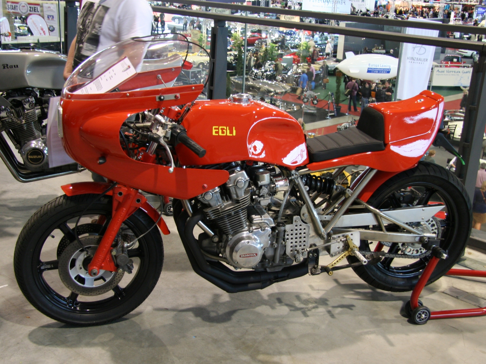 Honda 900 Egli Red Hunter