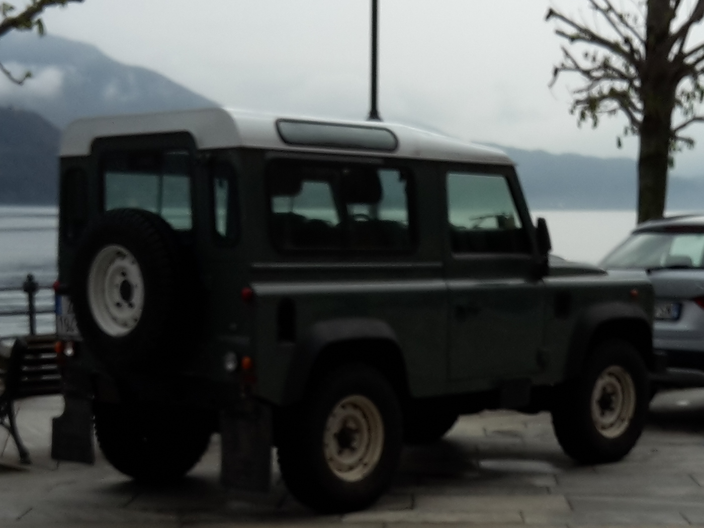 Land Rover Defender 90