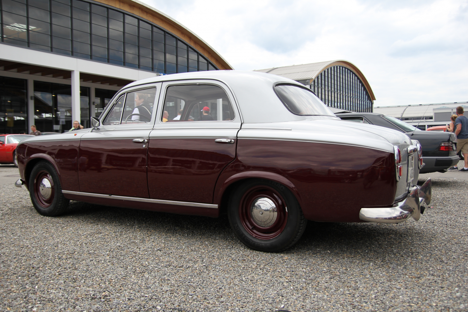 Peugeot 403