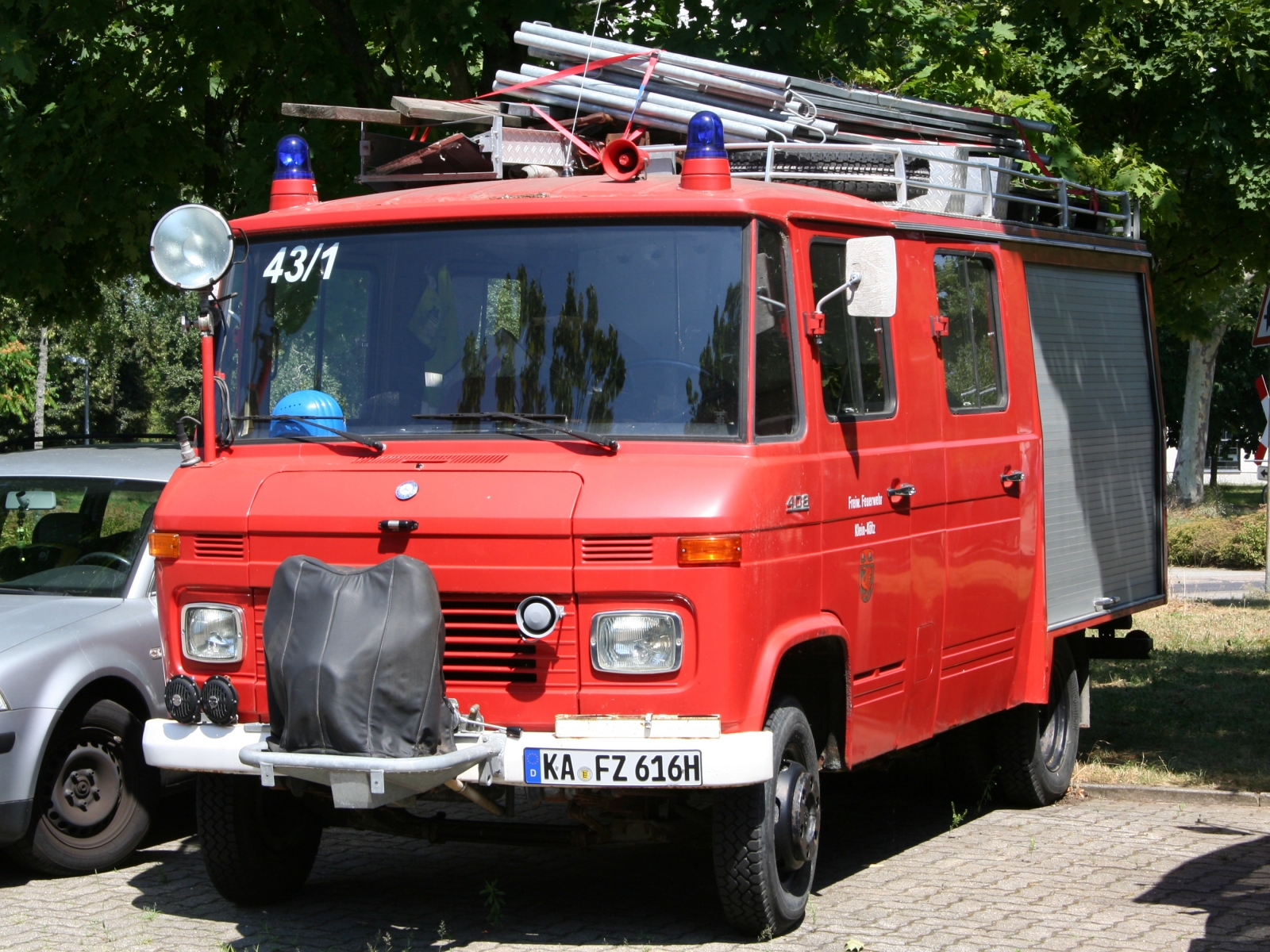 Mercedes Benz 408 Feuerwehr