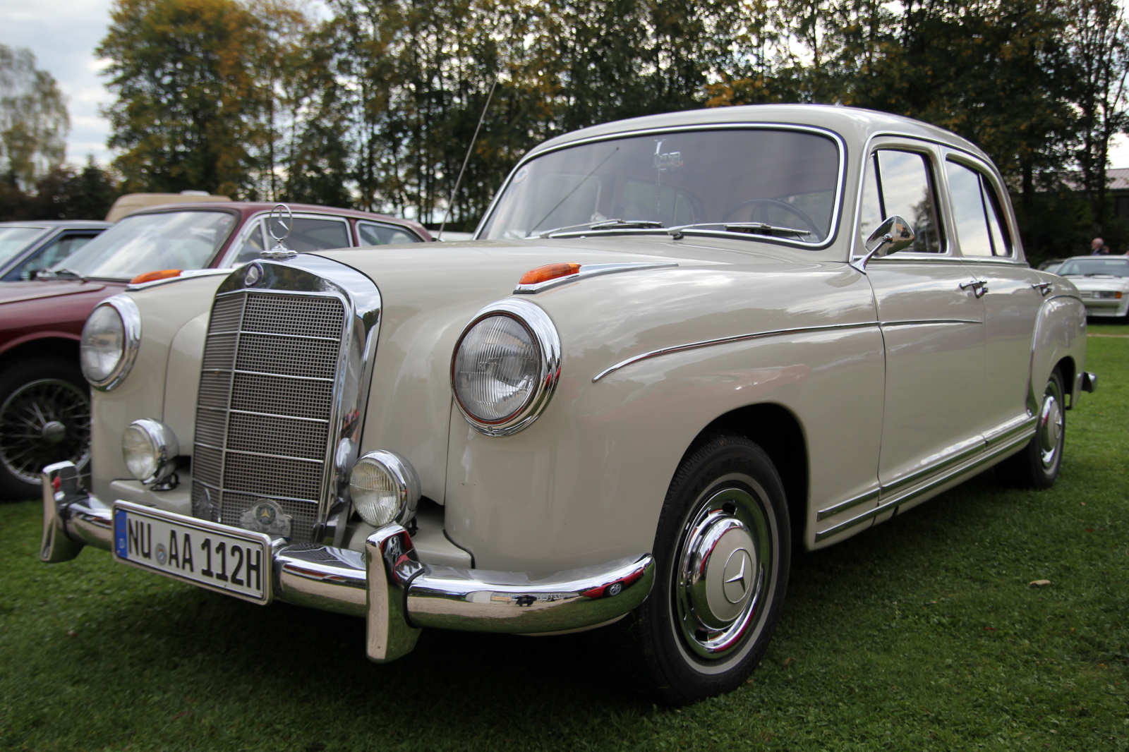Mercedes Benz 220 S W 180