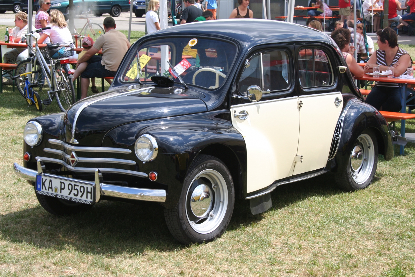 Renault 4 CV