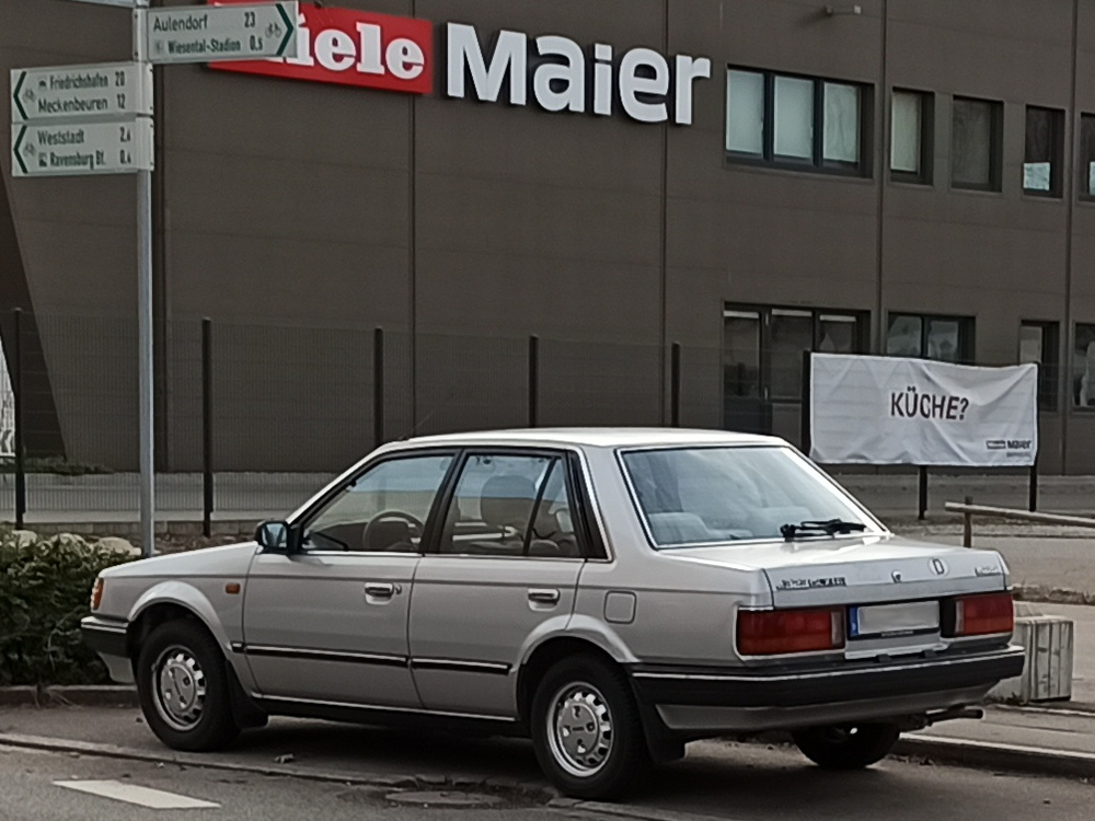 Mazda 323