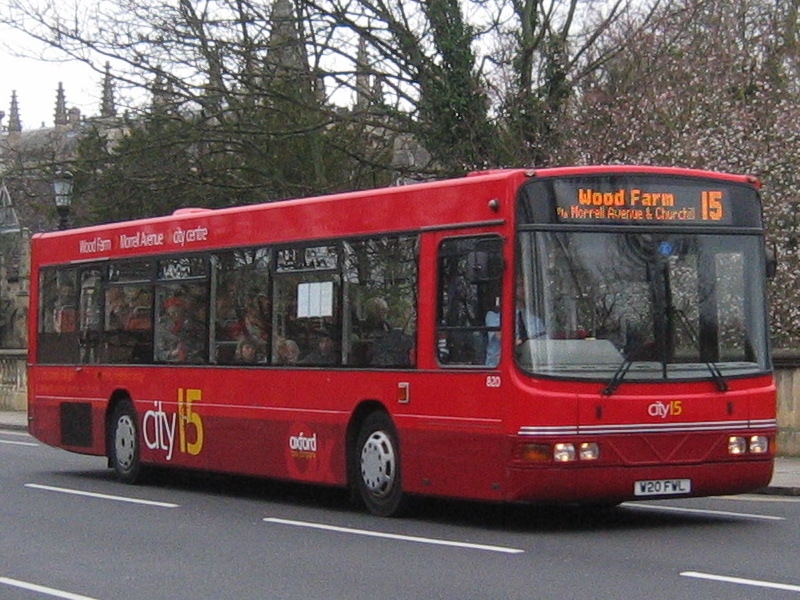 Volvo mit Aufbau von Wright